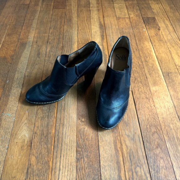 Black Sofft booties - Picture 3 of 7